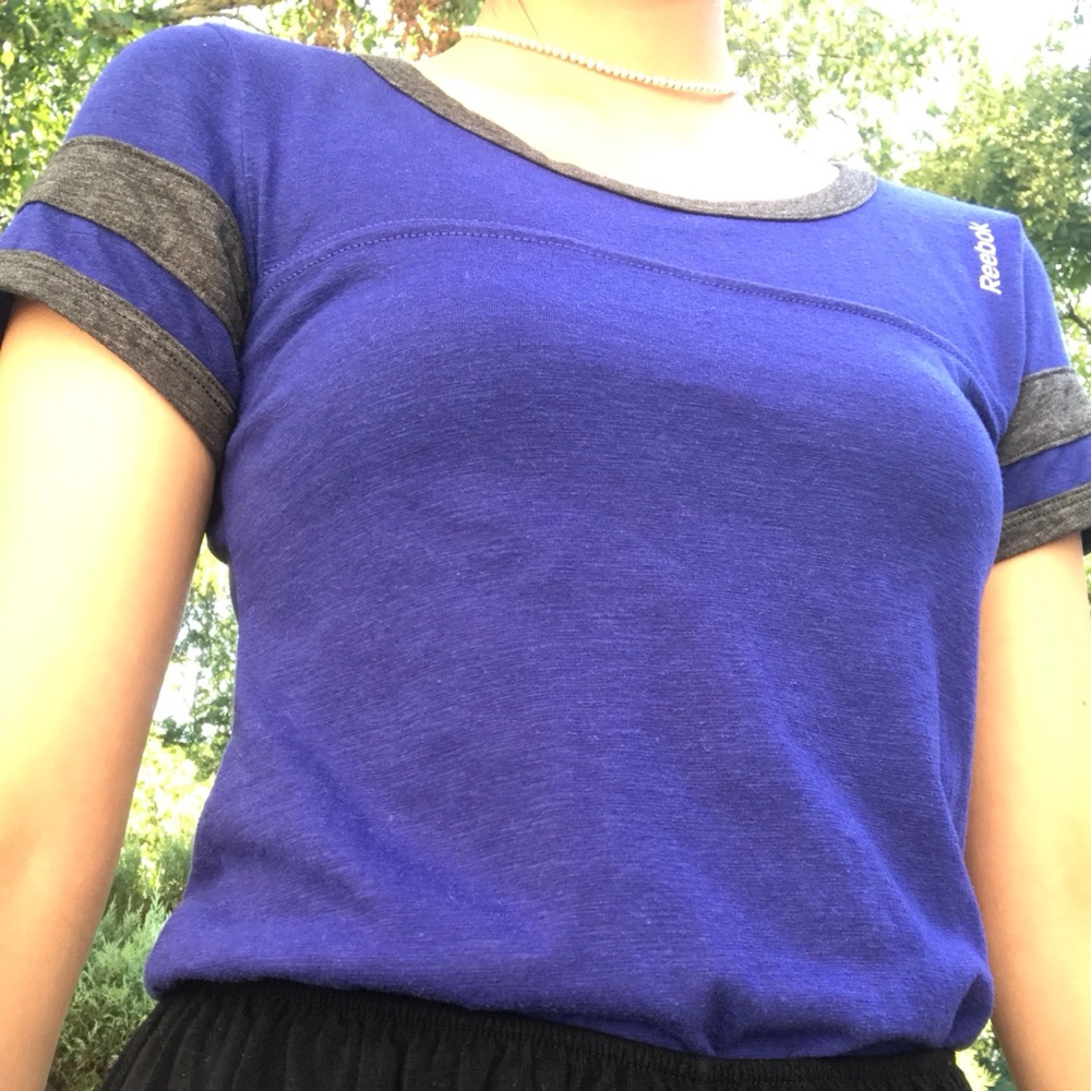 REEBOOK TEE - Picture 3 of 3